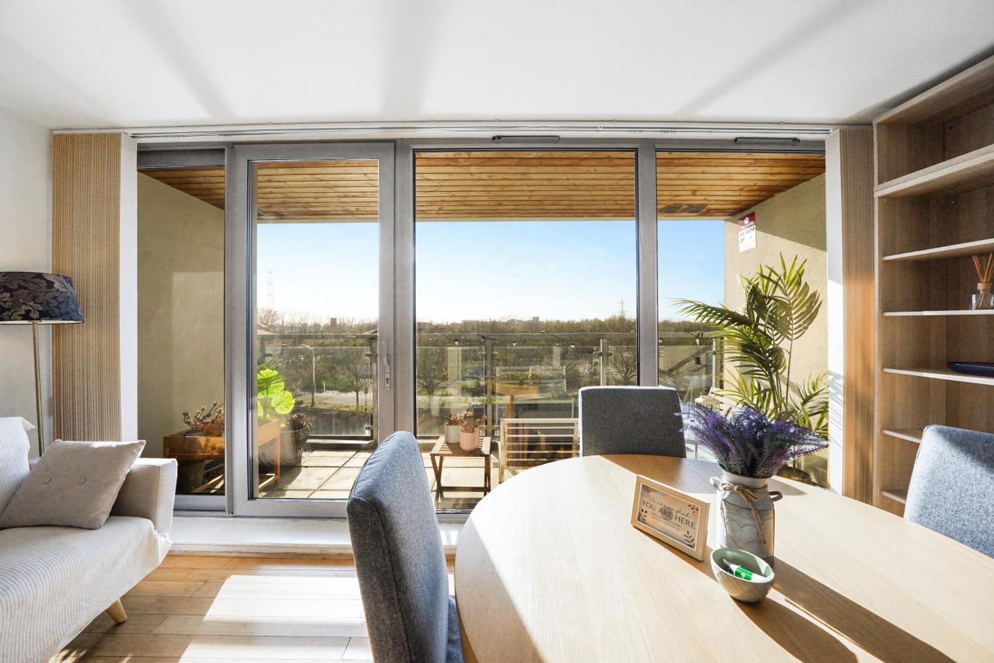 City Riverside - 2 Bedroom & Free Parking Barking  Exteriör bild